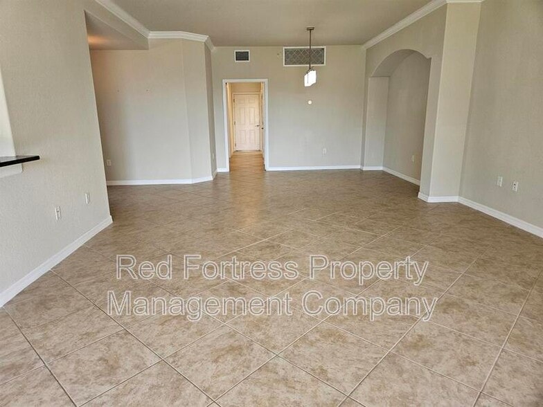 Building Photo - 17451 Old Harmony Dr