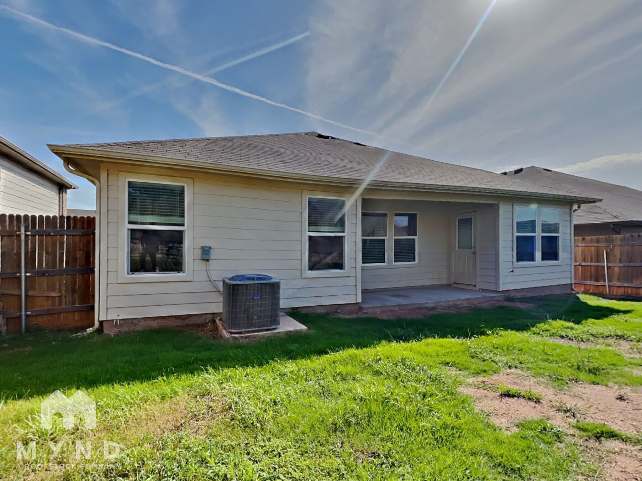 Building Photo - 15117 Siberian Elm Ln