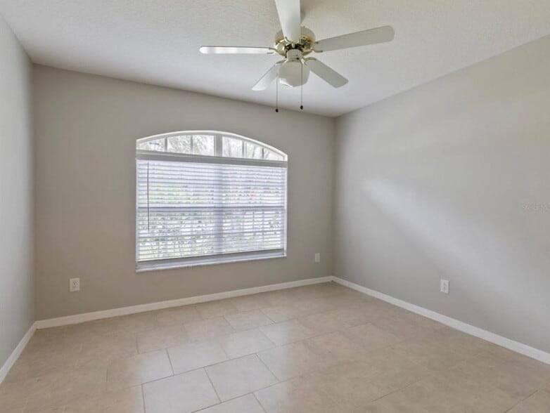 Building Photo - 5725 Hawklake Rd