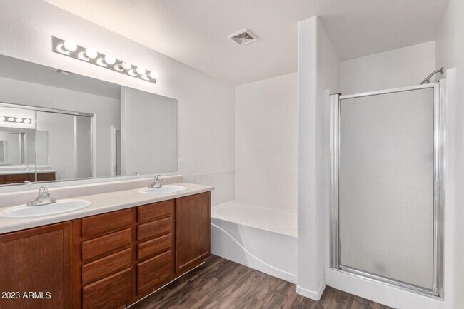 Building Photo - Spacious 3 bed, 2.5 bath in Maricopa