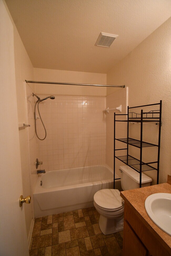 Building Photo - 4003 Doraine Ct