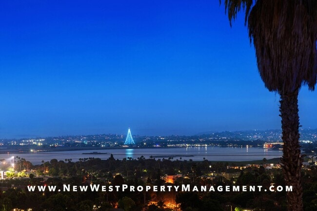 Building Photo - Exquisite Pacific Beach 4 bedroom located on a quiet cul-de-sac in the coveted Floral Terrace com...