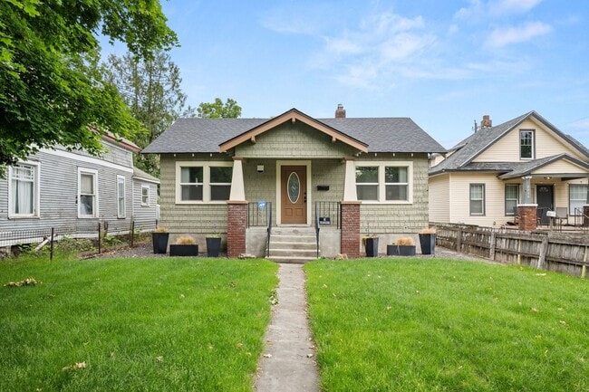Building Photo - 2604 W Sinto Ave