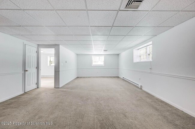 Building Photo - 28 Robin Ln