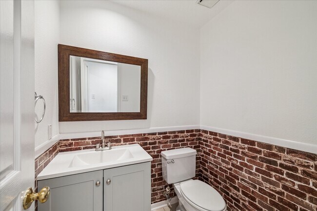 Building Photo - 174 W Greywing Cir