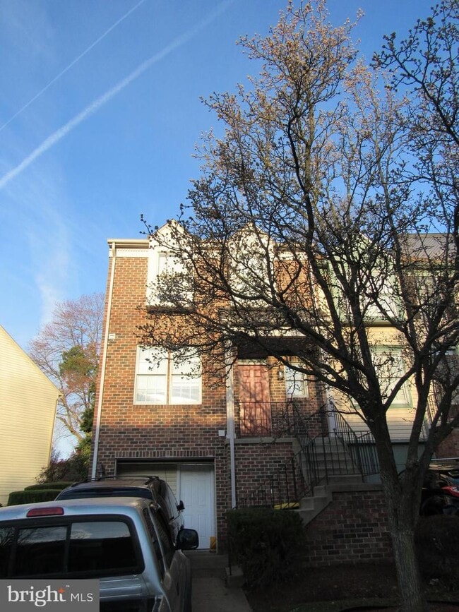 Building Photo - 8220 Greenspire Terrace