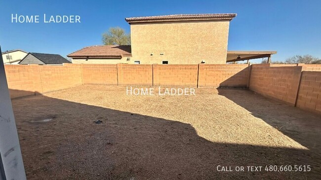 Building Photo - Fantastic Single Story 4 Bedroom 2 Bath ho...