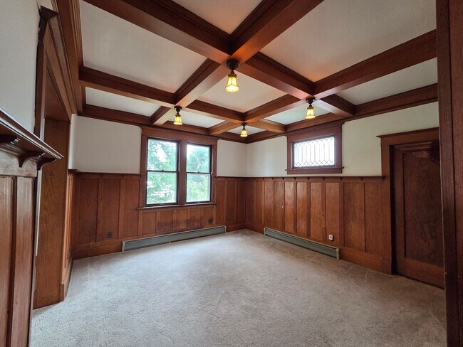 Building Photo - 5N340 Wooley Rd