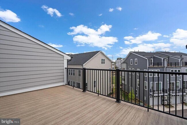 Building Photo - 13916 Aviation Pl