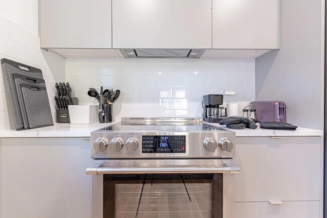 Building Photo - 1255 Decatur St