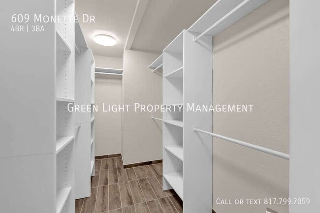 Building Photo - 609 Monette Dr