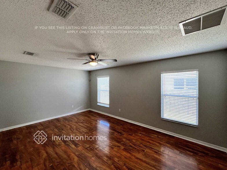 Building Photo - 1080 SW McCoy Ave