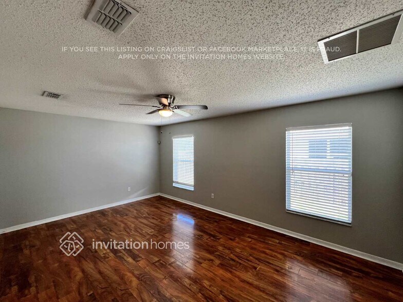 Building Photo - 1080 SW McCoy Ave