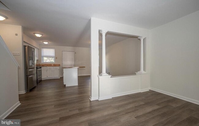 Building Photo - 835 N Uber St