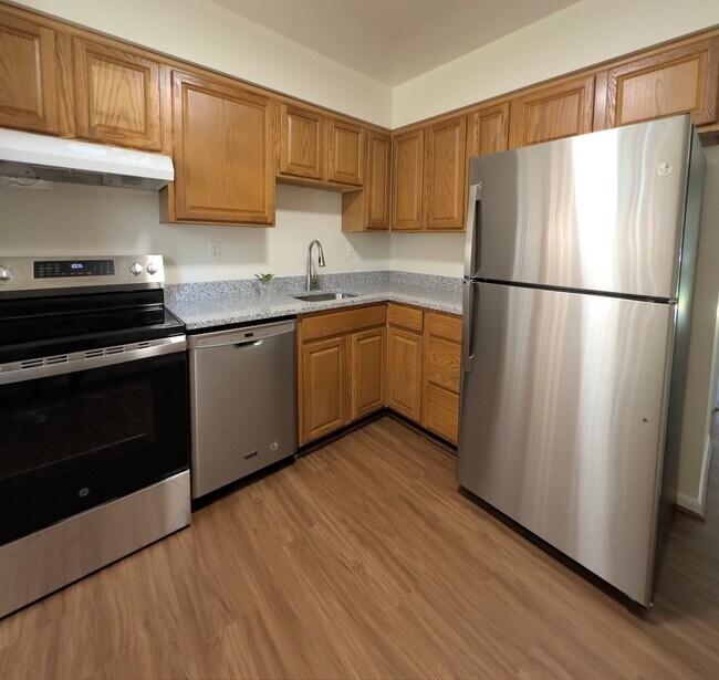 Building Photo - 2036 Headlands Cir