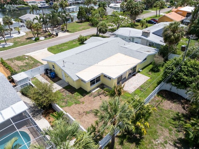 Building Photo - MAXIMO MOORINGS 3/2/2 HOME NEAR ST. PETE B...