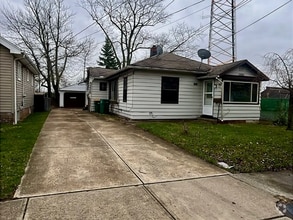 Building Photo - 5733 Longwood Ave