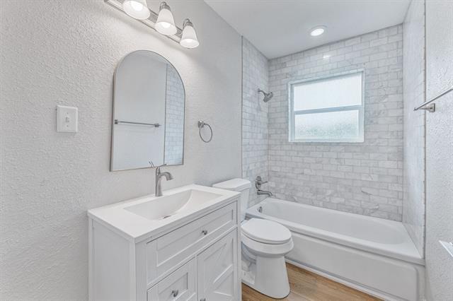 Building Photo - 1415 W Lingleville Rd