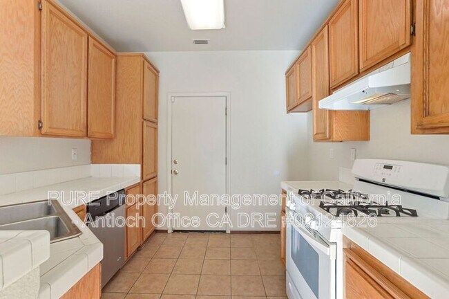 Building Photo - 1100 Twinbridge Ct