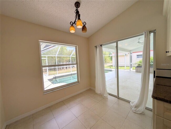 Building Photo - 5539 Wilde Oak Way