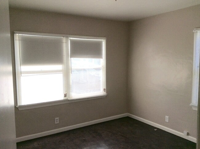 Building Photo - 2516 Ashby St