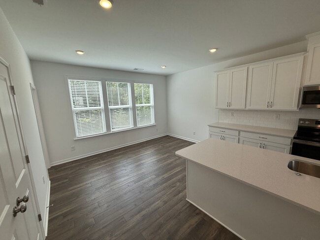 Building Photo - Brand New 3-Story home in the heart of Nor...