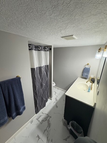 Building Photo - 14863 Danville Ave W