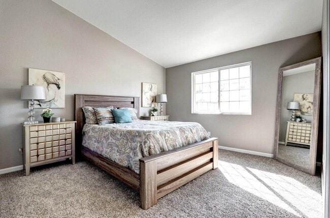 Building Photo - 2850 W Centennial Dr