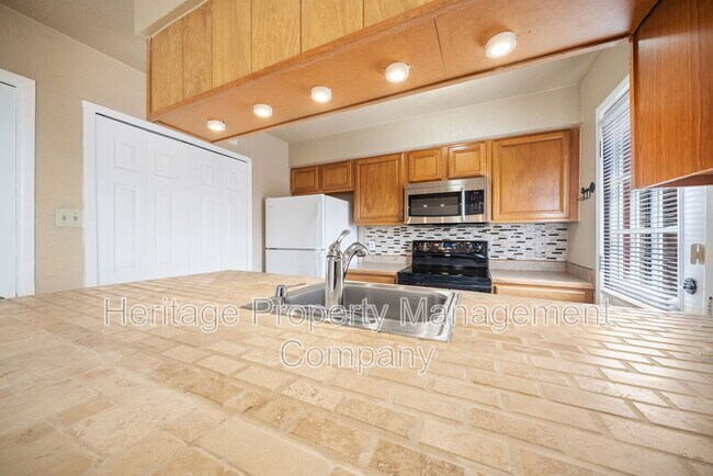 Building Photo - 6427 Wurzbach Rd