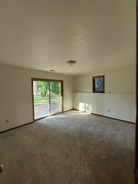Building Photo - 2757 Kathy Dr