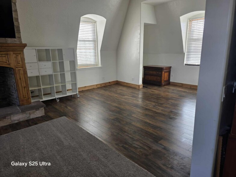 Building Photo - 32 E Utah Ave