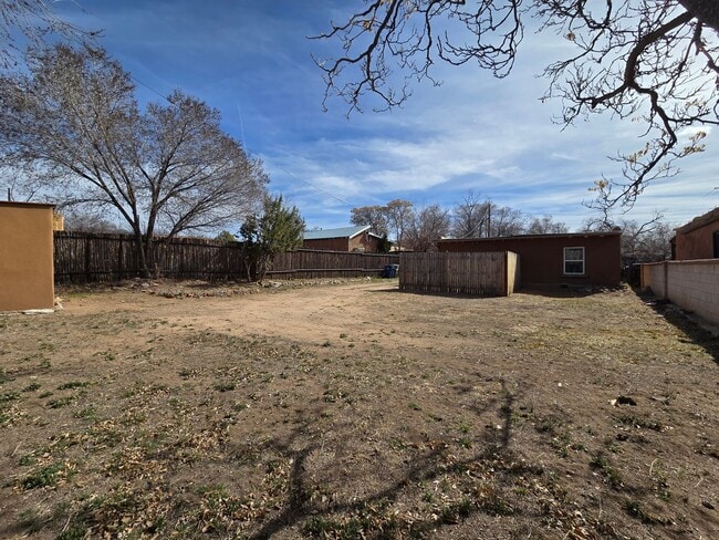 Building Photo - 739 Montez Pl