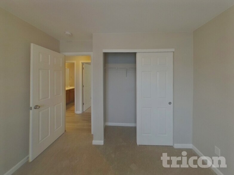 Building Photo - 1156 Raindrop Way