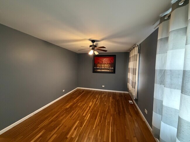 Building Photo - 1200 Glen Ln