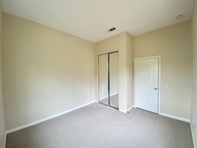 Building Photo - Solar Powered Gorgeous Carmel Valley Home!