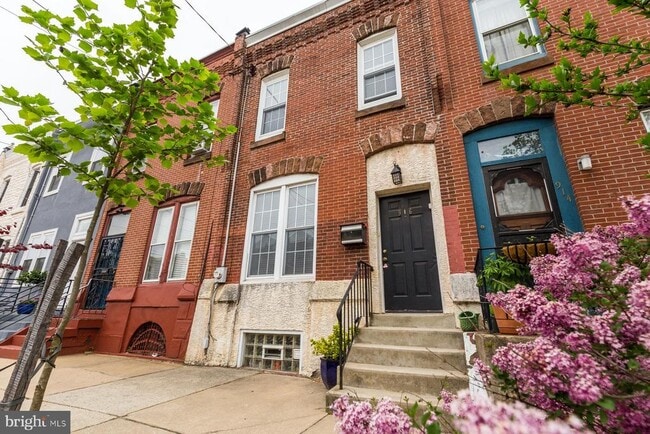 Building Photo - 916 S 25th St