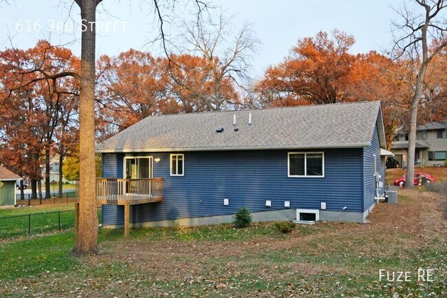 Building Photo - 616 N 3rd St