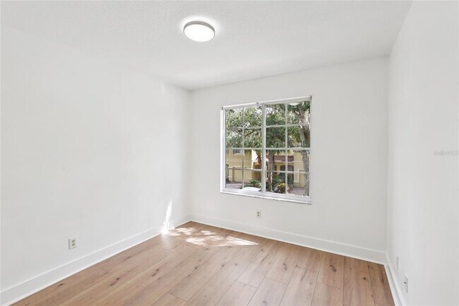 Building Photo - 9225 Stone River Pl