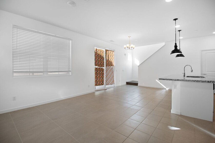 Building Photo - 35807 Landon Ln