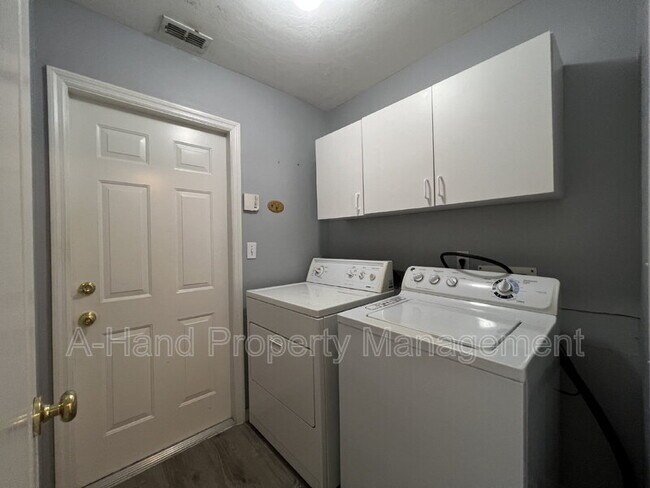 Building Photo - 4104 Cannon Ct