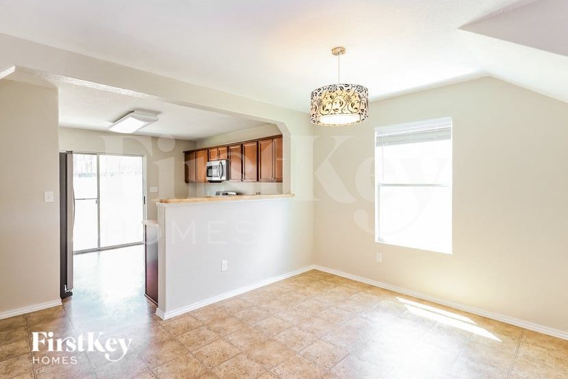 Building Photo - 114 Prato Palma