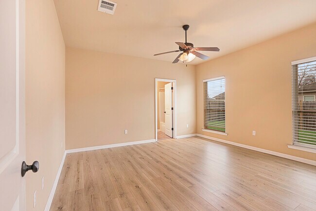 Building Photo - 15458 Rose Stone Dr