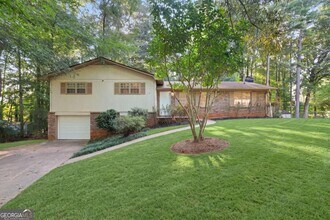 Building Photo - 920 Kings Ct
