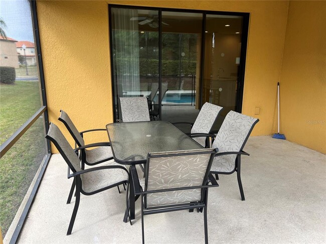 Building Photo - 2529 Rosemont Cir