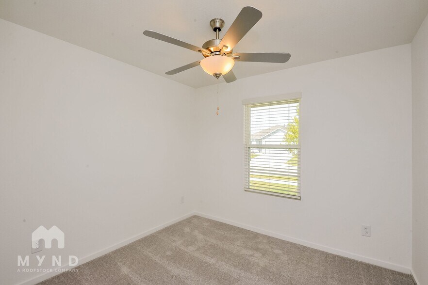 Building Photo - 2745 Mistwood Dr