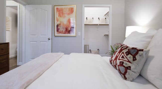 Building Photo - A Home Like No Other – $500 Special