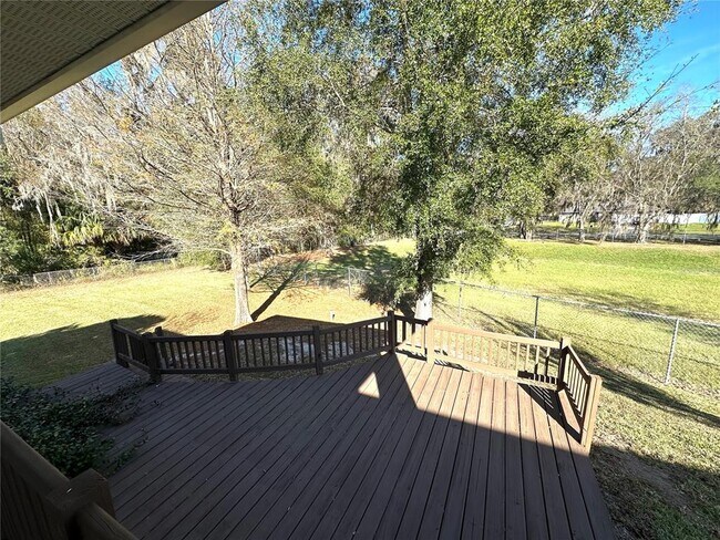 Building Photo - 5261 SE 15th Ave