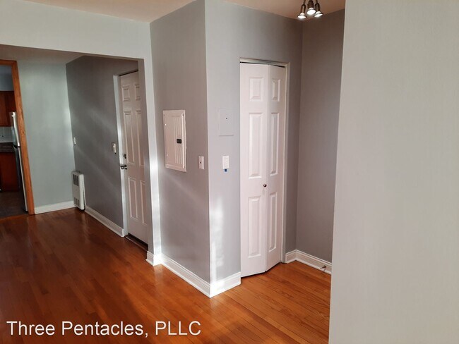 Building Photo - 3 br, 1.5 bath House - 7545 W Belden Ave #6
