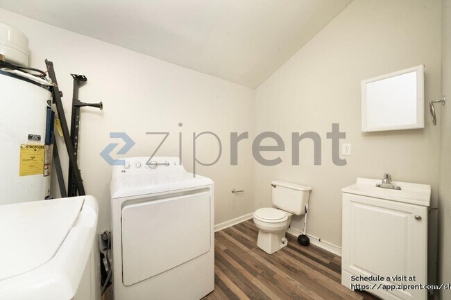 Building Photo - 3511 Clopton St SW