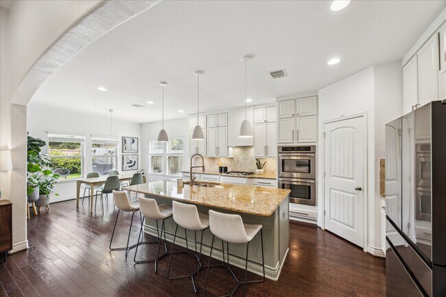 Building Photo - 3323 Emerald Valley Dr